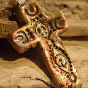 Collier croix Hippie chic peace and love Atome CROCHU ®
