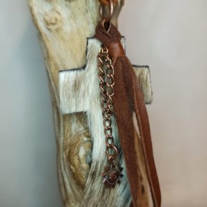 COLLIER court croix bohème cuir pièce unique