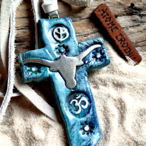 COLLIER croix hippie cow skull buffle Peace and love Atome CROCHU ®