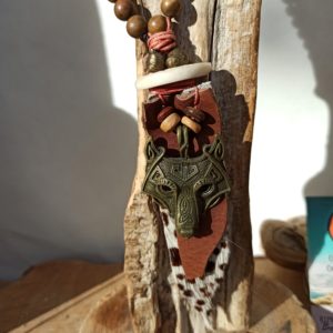 Collier loup viking cuir et perles bois caramel satiné Atome CROCHU bijoux ™